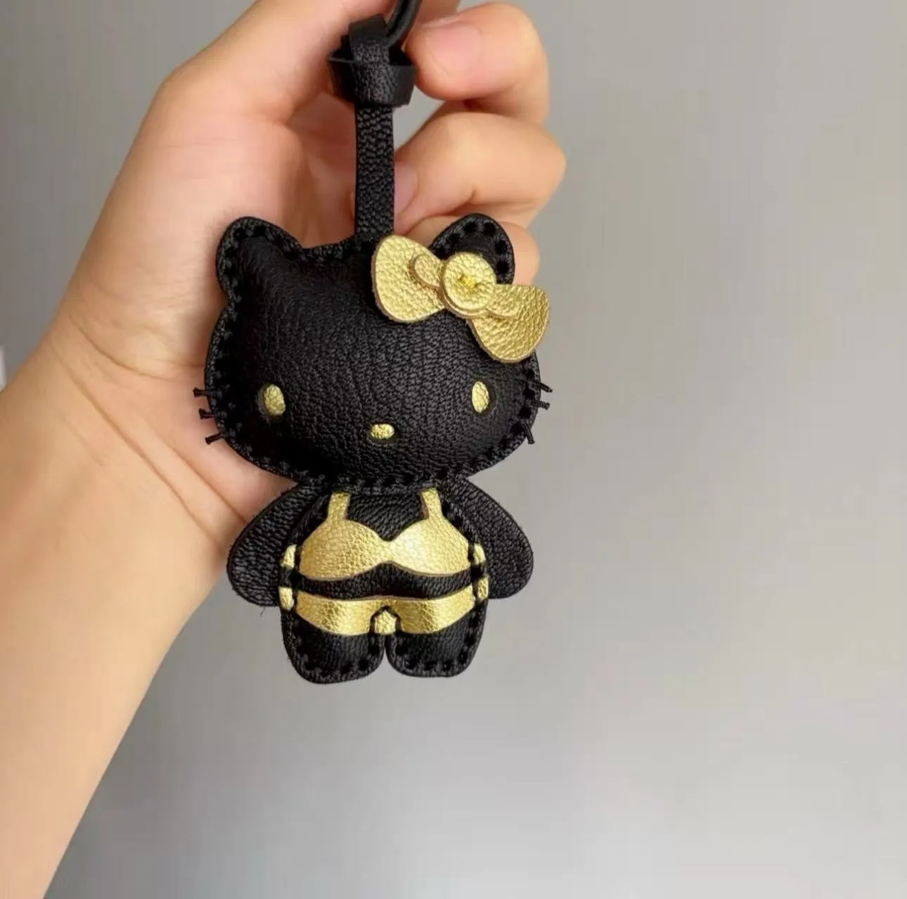 Llavero de cuero con diseño de - Phone Accessories Hanging reseña y precio